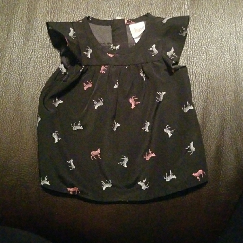 Circo short sleeve blouse